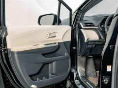 Toyota SIENNA 2.5L Hybrid Premium Edition - фото 17