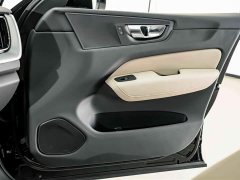Volvo XC60 B5 four-wheel drive Zhiyi Luxury Edition - фото 17