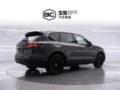 Volkswagen Touareg 2022 2.0TSI Pilot Special Edition - фото 3