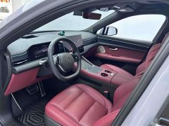 AITO Wenjie M5 extended range Ultra four-wheel drive version - фото 5