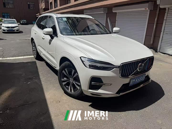 Volvo XC60 B5 AWD Luxury Edition - автомобиль из Китая