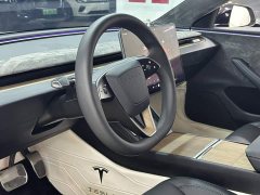 Tesla Model 3 rear-wheel drive version - фото 10