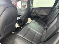 Tesla Model 3 rear-wheel drive version - фото 12