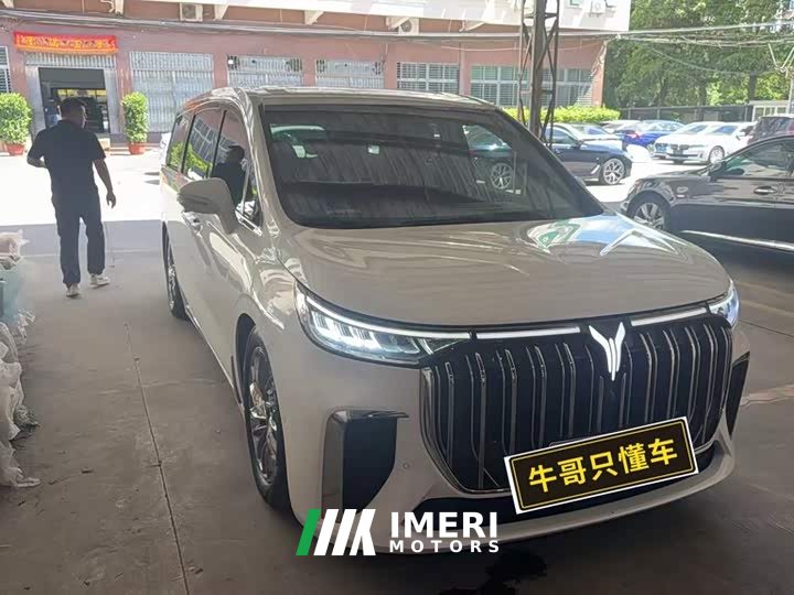 Voyah Lantu Dreamer PHEV ultra-long battery life flagship version - автомобиль из Китая