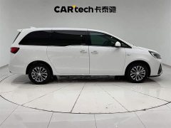 Buick GL8 facelift land business class luxury - фото 12