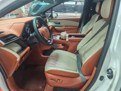 Toyota SIENNA 2024 2.5L Hybrid Comfort Edition - фото 2