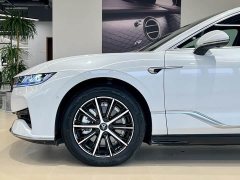 Voyah Lantu Zhuiguang PHEV AWD Ultra-Long Range Executive Edition - фото 4