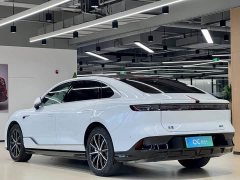 Voyah Lantu Zhuiguang PHEV AWD Ultra-Long Range Executive Edition - фото 5