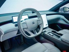 NIO ET5T 75kWh Touring - фото 15