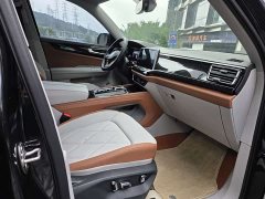 Lexus Touron 530 V6 four-wheel drive flagship version - фото 17