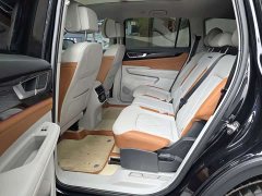 Lexus Touron 530 V6 four-wheel drive flagship version - фото 8