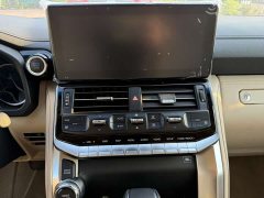 Toyota Land Cruiser (imported) 3.3T diesel version - фото 11