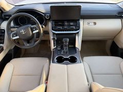 Toyota Land Cruiser (imported) 3.3T diesel version - фото 7