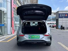Lynk & Co Weilan 6 2022 plug-in hybrid interconnected fashion - фото 11