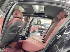 BMW 5 Series 530Li Leading M Sports Package - фото 6