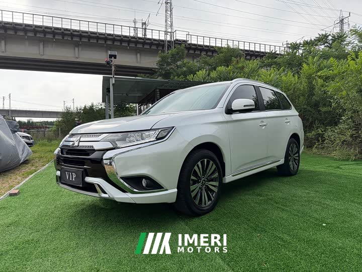 Mitsubishi Outlander 2021 2.0L 2WD Enjoy Edition 5 seats - автомобиль из Китая