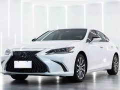 Lexus ES 300h Premium Edition - фото 1