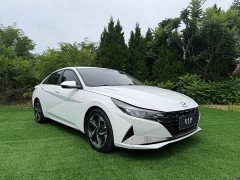 Lexus Elantra 2022 1.5L CVT GLX Elite Edition - фото 3