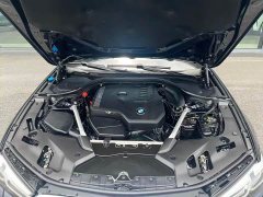 BMW 5 Series 530Li leading M sports package - фото 14