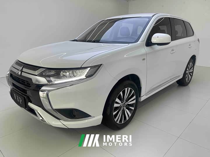 Mitsubishi Outlander 2.0L 2WD Entry-Level 5-Seater - автомобиль из Китая