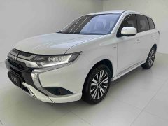 Mitsubishi Outlander 2.0L 2WD Entry-Level 5-Seater - фото 1