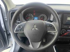 Mitsubishi Outlander 2.0L 2WD Entry-Level 5-Seater - фото 10