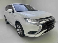 Mitsubishi Outlander 2.0L 2WD Entry-Level 5-Seater - фото 3