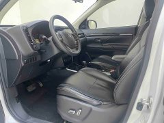 Mitsubishi Outlander 2.0L 2WD Entry-Level 5-Seater - фото 7