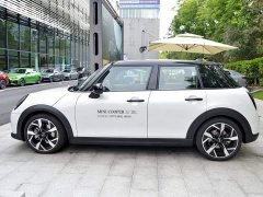 MINI 2025 2.0T COOPER S Artist Five-Door Edition - фото 3