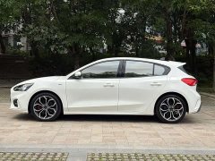 Lynk & Co Focus 2021 Hatchback EcoBoost 180 Automatic ST Line - фото 7