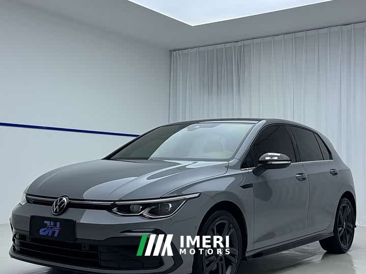 Volkswagen Golf 2023 280TSI DSG R-Line - автомобиль из Китая