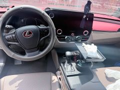 Lexus ES 300h Premium Edition - фото 16