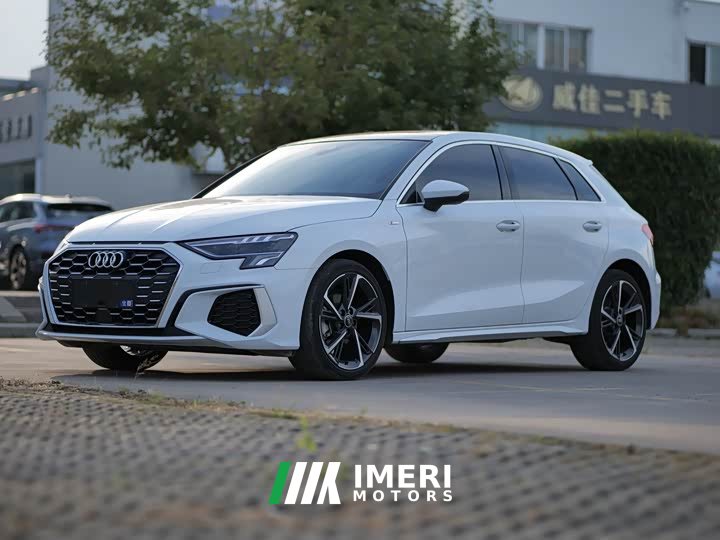 Audi A3 2022 Sportback 35 TFSI stylish and sporty - автомобиль из Китая