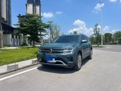 Lexus Touron 530 V6 four-wheel drive flagship version - фото 1