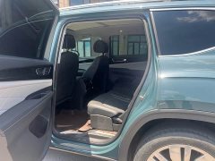 Lexus Touron 530 V6 four-wheel drive flagship version - фото 7