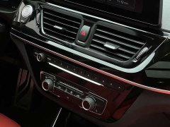 BMW 1 Series facelift 125i M Sports Night Edition - фото 16