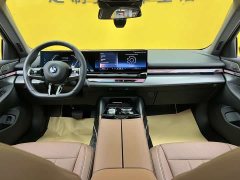 BMW 5 Series 530Li Leading M Sports Package - фото 10