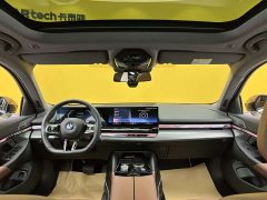 BMW 5 Series 530Li Leading M Sports Package - фото 12