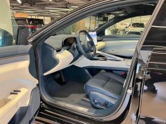 Zeekr 001 YOU version 100kWh four-wheel drive - фото 8