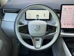 Volvo EM90 2025 Ultra six-seater - фото 11