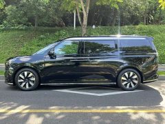 Volvo EM90 2025 Ultra six-seater - фото 3