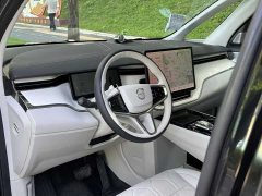 Volvo EM90 2025 Ultra six-seater - фото 9