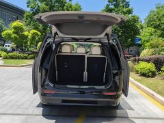 Li Auto Ideal MEGA Ultra - фото 8