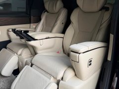 Toyota Wilfa Crown Dual Engine 2.5L Supreme Executive Edition - фото 18