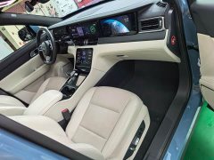 Li Auto ONE Extended-Range 6-Seater - фото 12