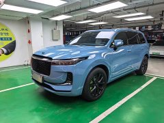 Li Auto ONE Extended-Range 6-Seater - фото 2