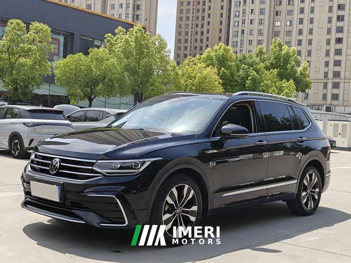 Volkswagen Tiguan L 330TSI automatic two-wheel drive R-Line version - автомобиль из Китая