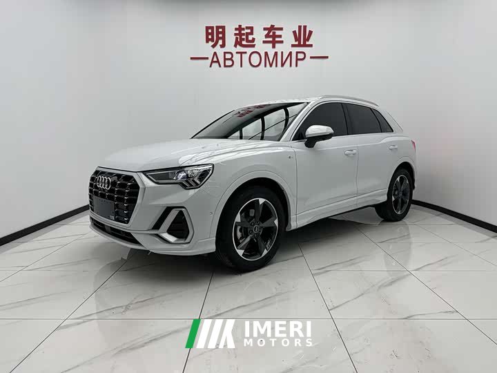 Audi Q3 2023 35 TFSI Fashionable and Dynamic (1.4T) - автомобиль из Китая