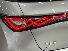 BYD Dolphin Honor Edition 420km Fashion Edition - фото 17