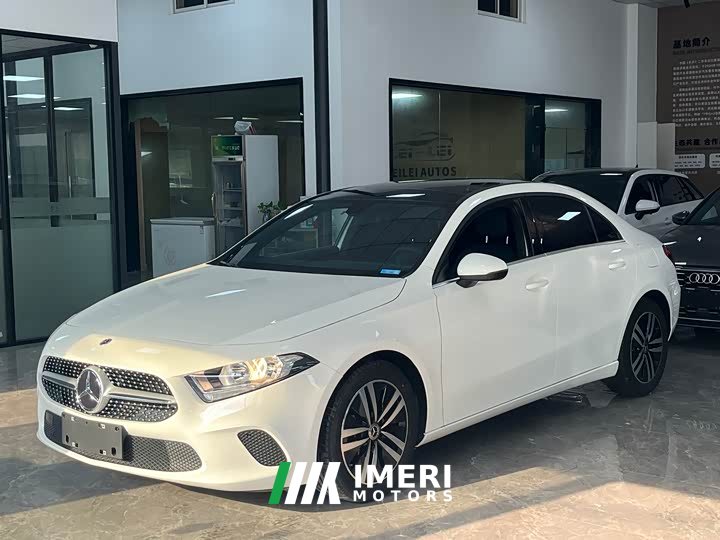 Mercedes-Benz A-Class A 180 L - автомобиль из Китая